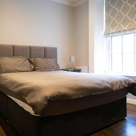 Apartment Molloys