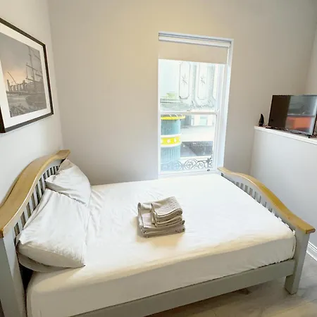 Molloys Apartment
