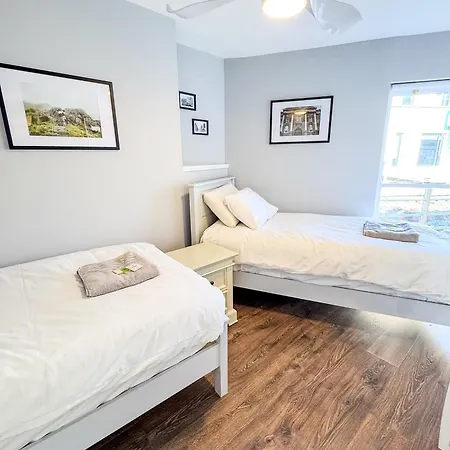 Apartment Molloys