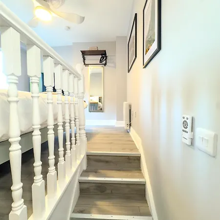 Molloys Apartment *