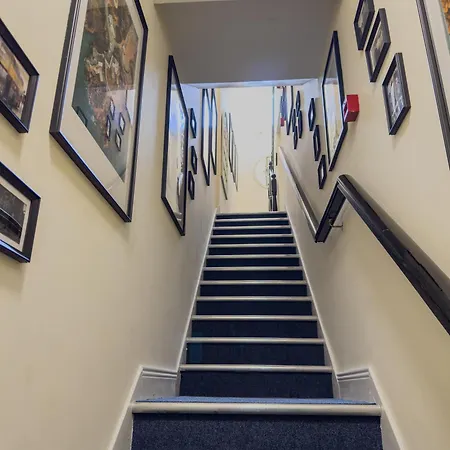 Molloys Apartment
