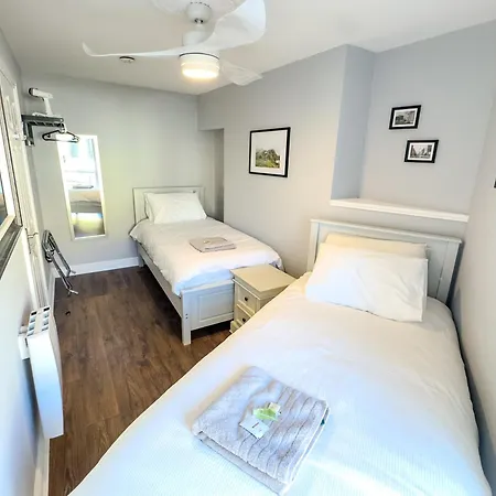 Molloys Apartment *