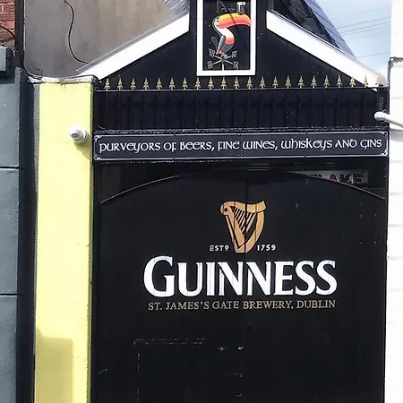 Molloys Apartment