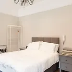 Molloy's Lägenhet